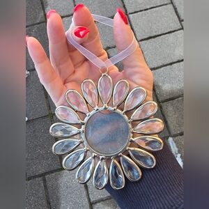 Papyrus Faceted Petal Flower Frame Ornament